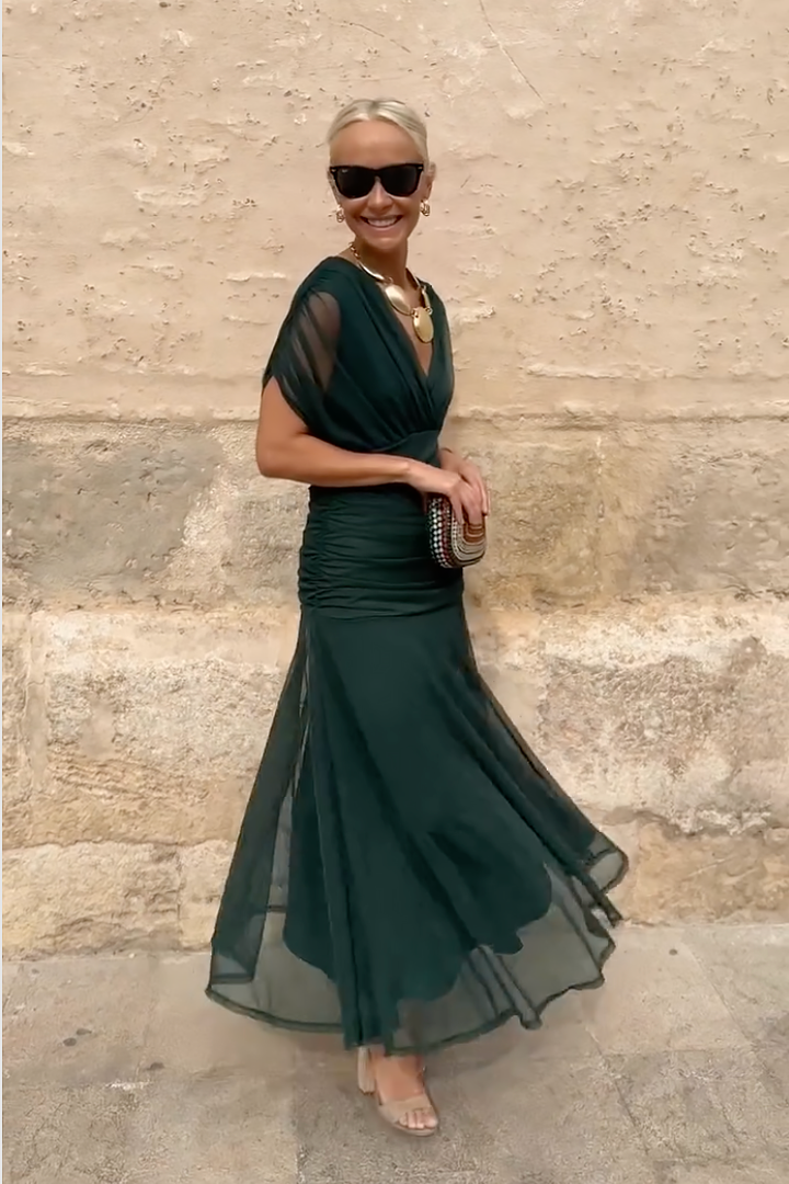 Luisa Dress with a V-neck