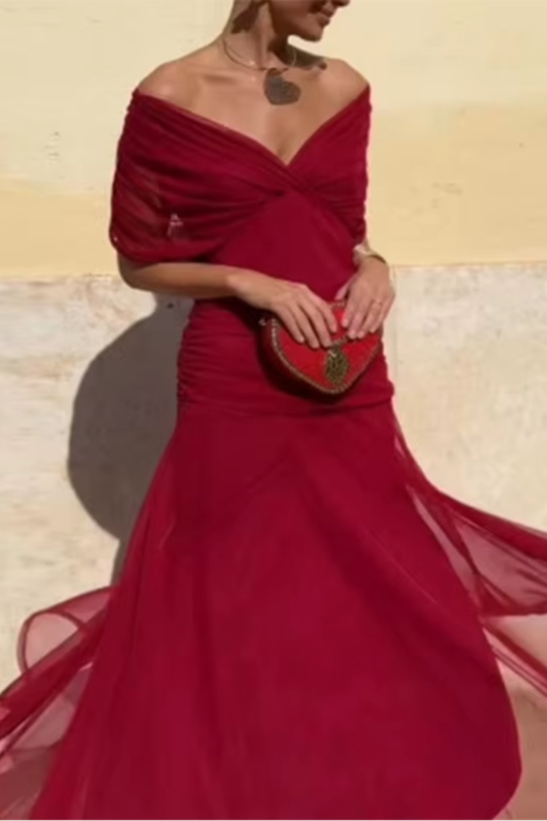 Luisa Dress with a V-neck