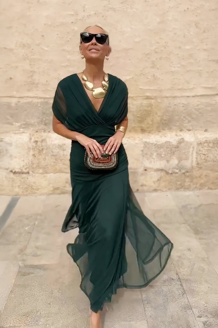 Luisa Dress with a V-neck