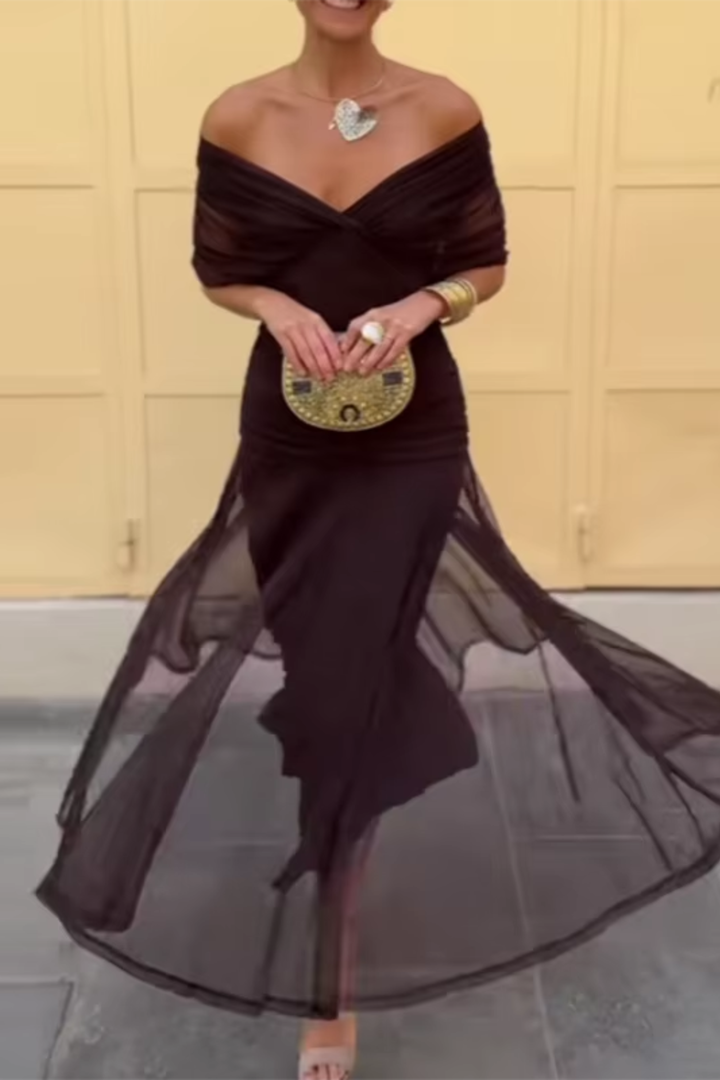 Luisa Dress with a V-neck