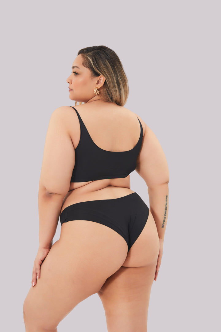 Ayla - Elegant & Supportive
