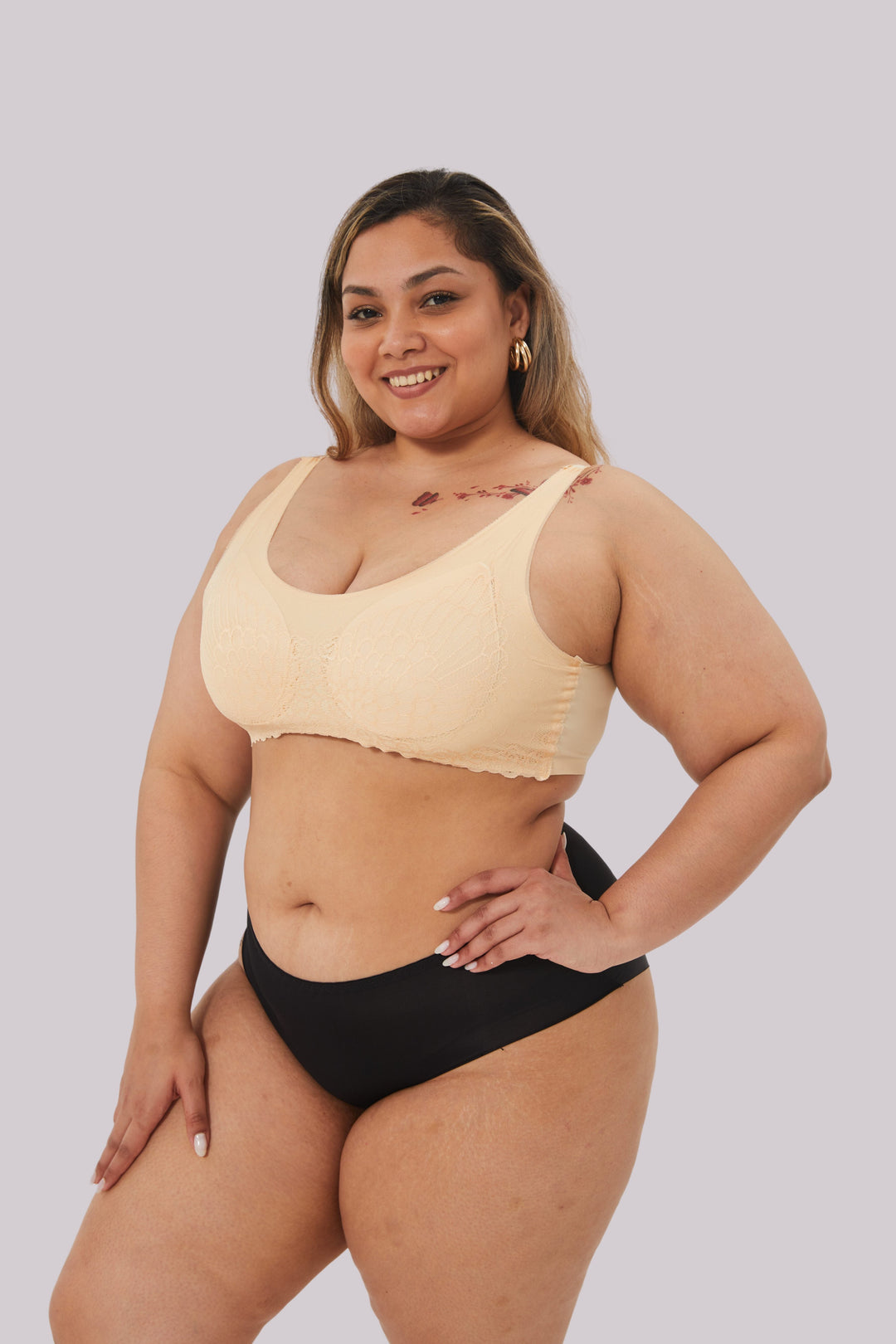 Ayla - Elegant & Supportive